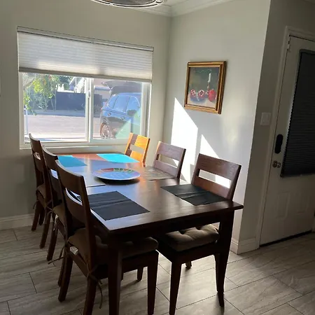 Bright & Airy Pool-Spa Oasis Home-Dogs Welcome! City Of Palm Springs # 4243